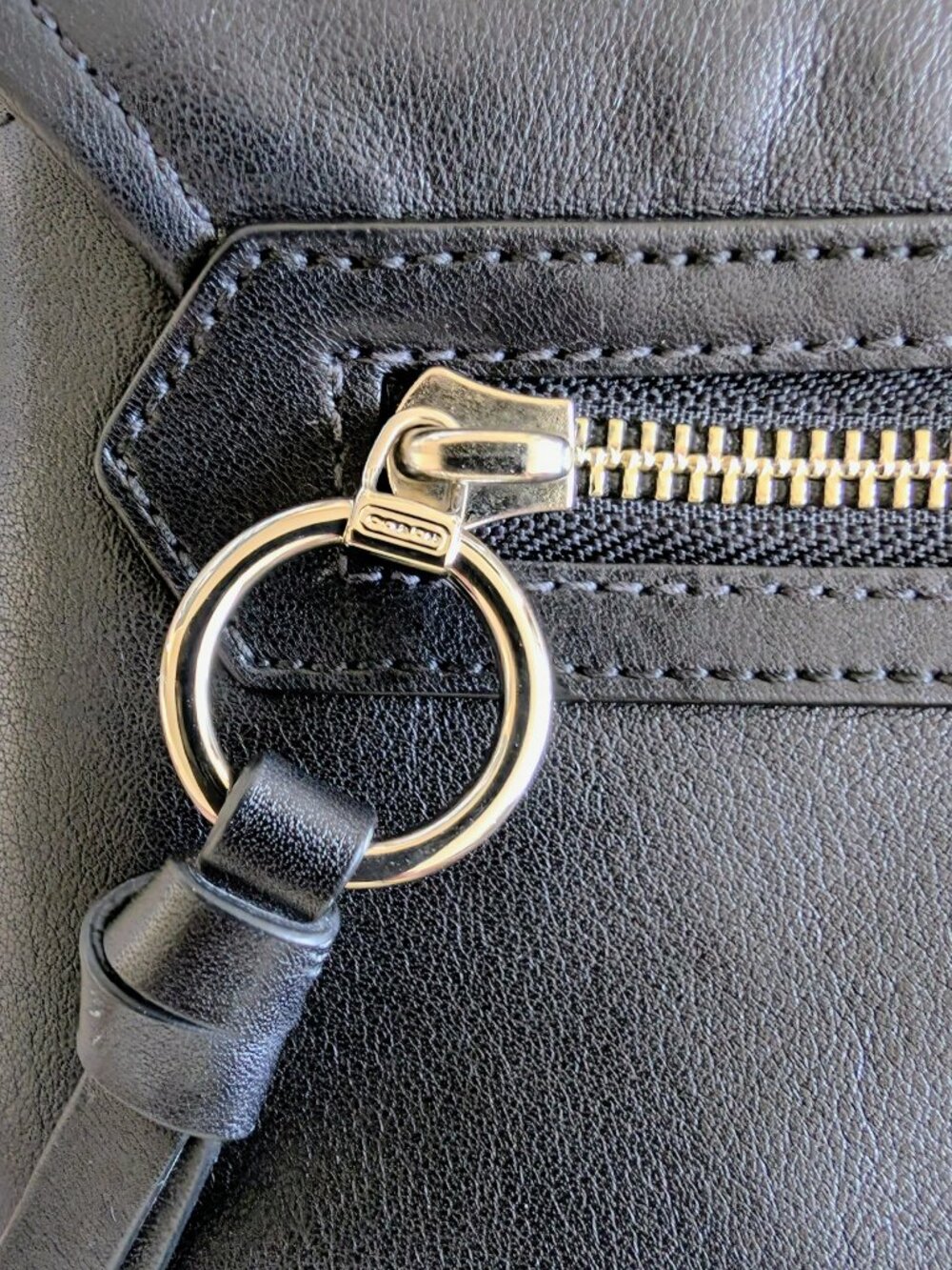 COACH Chelsea Black Leather Wristlet Clutch — Y2K Era, Silver Toned Hardware - Picture 11 of 13